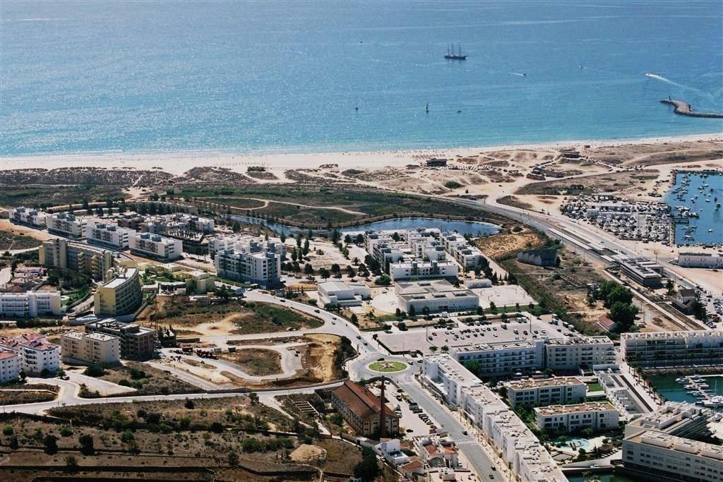 Condominio Do Mar Lagos Luaran gambar